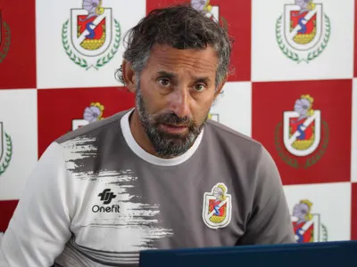 El castigo de Miguel Ponce por los insultos a los árbitros y Maxi Falcón