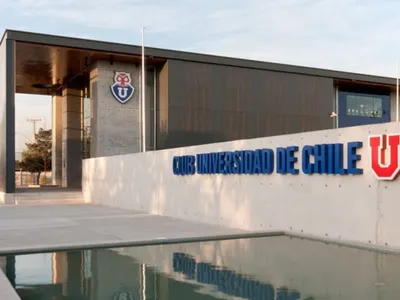 Universidad de Chile hace a un lado la rivalidad y sorprende con elogios para figura de Colo-Colo y la Selección Chilena