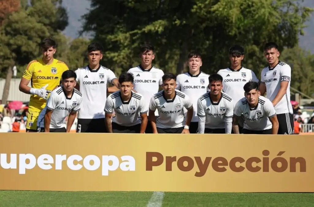 Colo-Colo Proyección enfrentó a Constitución Unido en un amistoso de pretemporada.