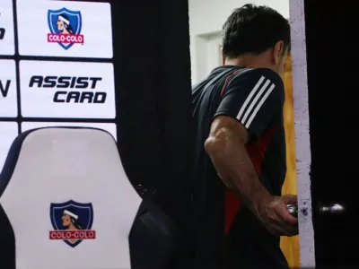 Revelan los 3 entrenadores que tiene en carpeta Colo-Colo para reemplazar a Gustavo Quinteros