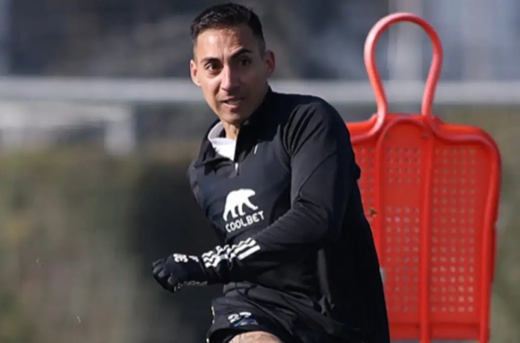 Javier Correa podría debutar con Colo-Colo.