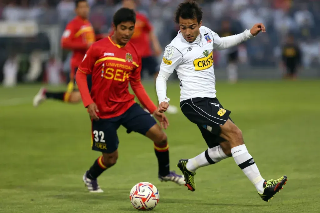 Mathías Vidangossy jugando por Colo-Colo.