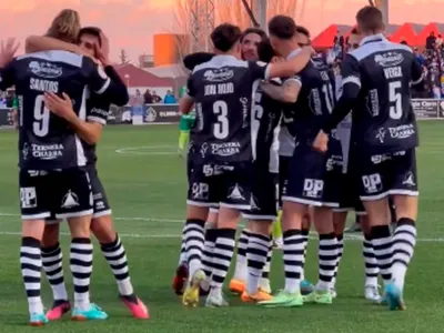 [VIDEO] Ley del ex: Christian Santos reapareció en Europa con un golazo de cabeza en España