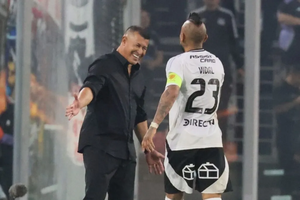 Jorge Almirón y Arturo Vidal