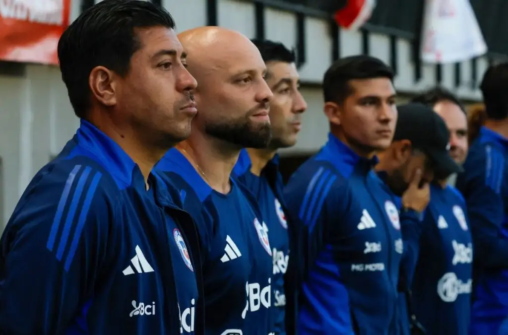 Nicolás Córdova consideró a 6 jugadores albos para la gira en España. Créditos: Aton.