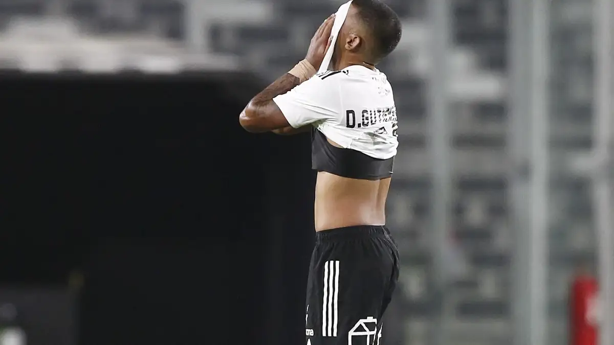 Futbol, Colo Colo vs O’Higgins Tercera fecha, primera rueda Campeonato 2021. Los jugadores de Colo Colo se lamentan luego de perder contra O’Higgins el partido por primera divisin realizado en el estadio Monumental, Santiago, Chile. 11/04/2021 Felipe Zanca/Photosport Football, Colo Colo vs O’Higgins Third date Championship 2021. Colo ColoÕs players reacts after loosing against O’Higgins during first division football match at the Monumental stadium in Santiago, Chile. 11/04/2021 Felipe Zanca/Photosport