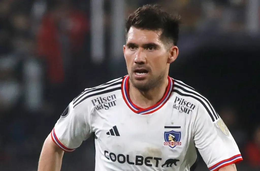 César Fuentes podría ser baja en Colo-Colo por varios meses.
