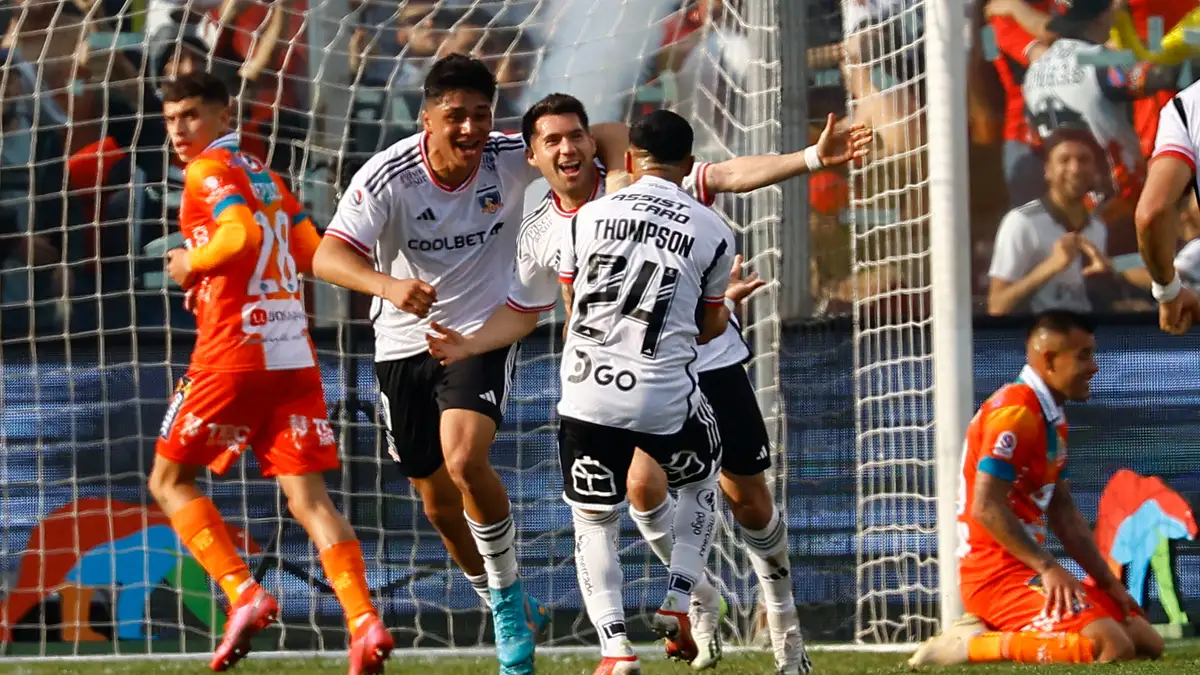 Futbol, Colo Colo vs Cobresal. Fecha 24, campeonato Nacional 2023. El jugador de Colo Colo Cesar Fuentes, celebra su gol contra Cobresal durante el partido de primera division realizado en el estadio Monumental. Santiago, Chile. 23/09/2023 Marcelo Hernandez/Photosport Football, Colo Colo vs Cobresal. 24 th date, 2023 National Championship. Colo Colo’s player Cesar Fuentes, celebrates his goal against Cobresal during the first division match at Monumental. Santiago, Chile. 23/09/2023 Marcelo Hernandez/Photosport