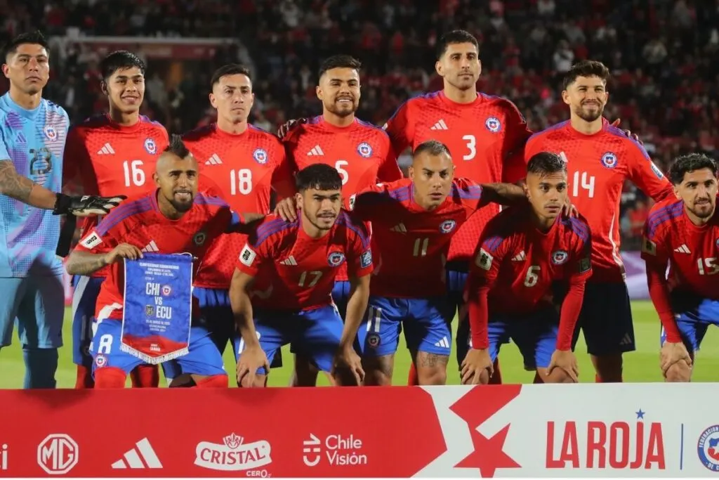 Hinchas elogian a jugadores de La Roja