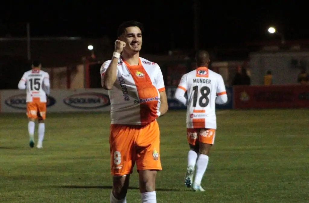 Cobresal se impuso nuevamente de local ante el colista del torneo. Foto: Oscar Tello/Photosport.