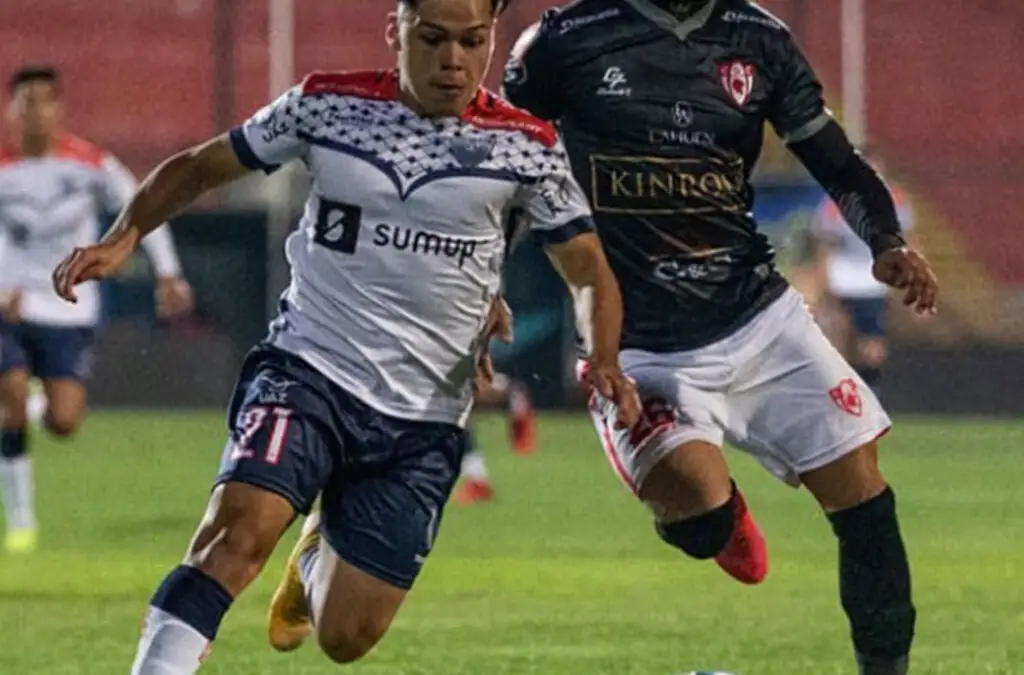 Danilo Díaz espera seguir jugando en Deportes Recoleta.
