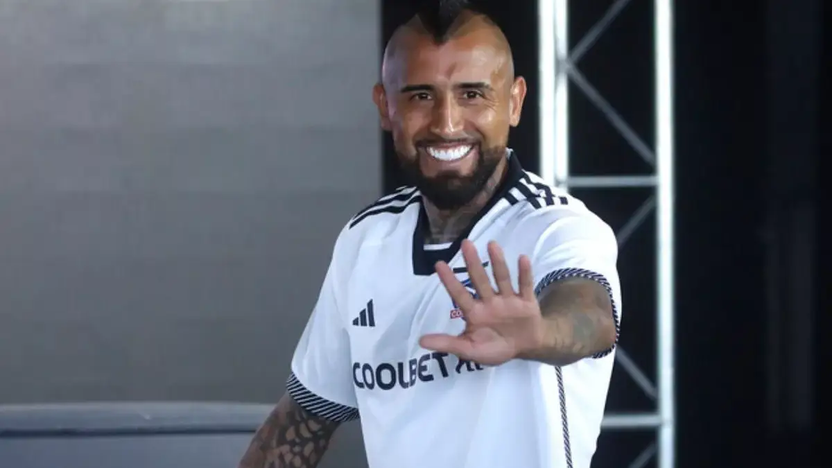 Arturo Vidal jugó muy bien en su debut por Colo-Colo.