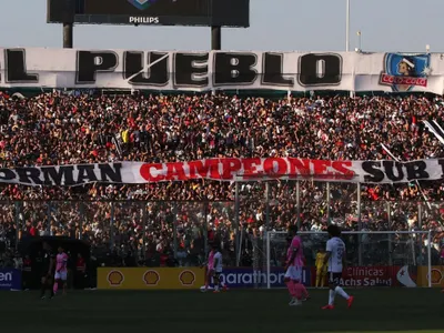 [VIDEO] «Somos hijos de la raza brava»: Campeones de la Sub-11 y Sub-12 de Colo-Colo se lucen tras homenaje en La Ruca