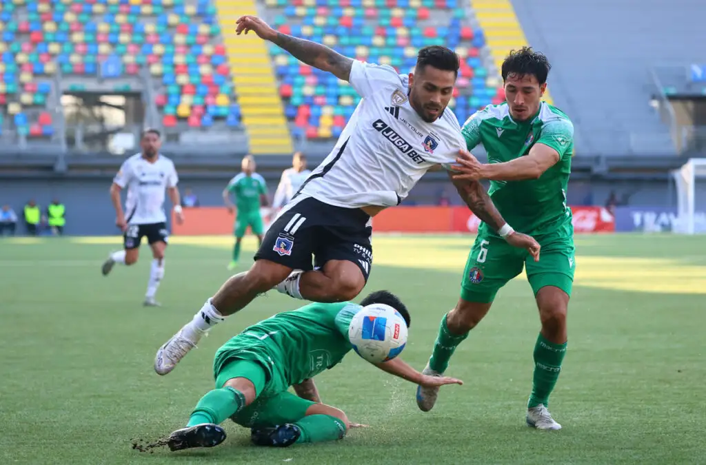 Marcos Bolados fue titular en Colo-Colo para enfrentar a Audax Italiano.