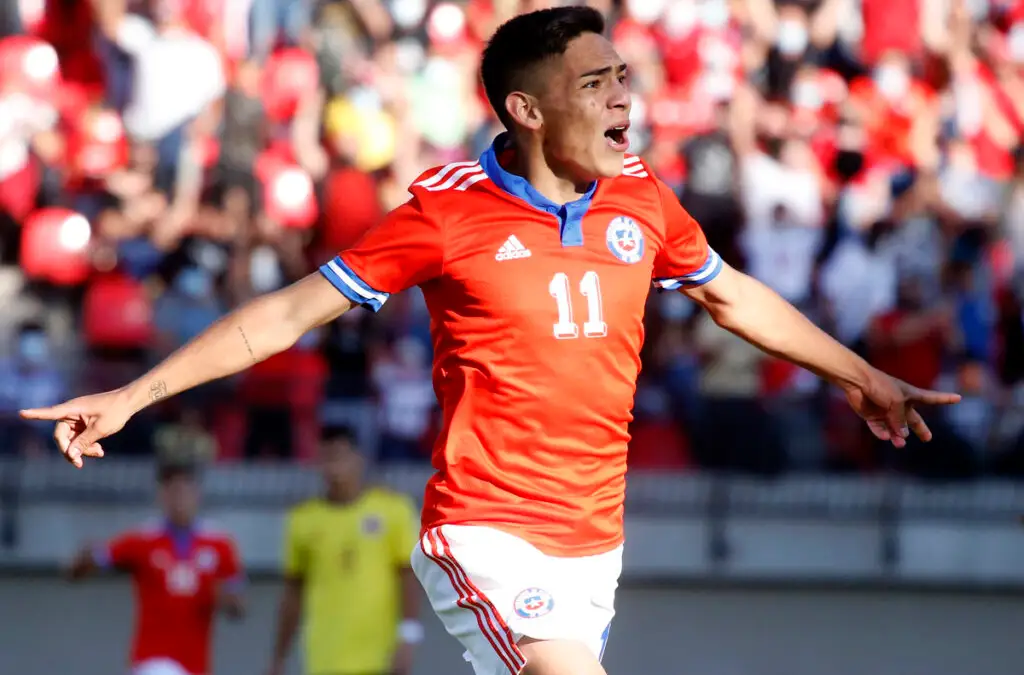 Joan Cruz irá a la banca en el debut de Chile en el Sudamericano Sub 20