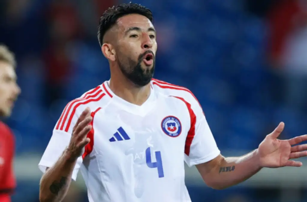 Mauricio Isla haría un esfuerzo económico para llegar a Colo-Colo.
