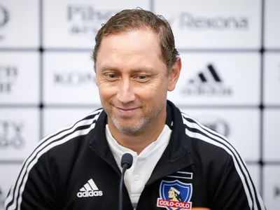 En Colo-Colo entregan su postura ante una posible partida de Luis Mena a la Selección Chilena