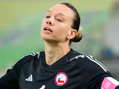¿Una ensalada? La insólita razón por la que Christiane Endler habría renunciado a la Selección Chilena