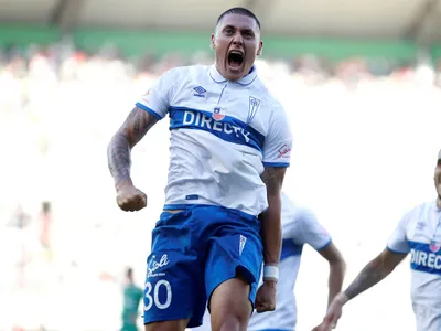 Nicolás Castillo se burló de Colo-Colo tras la suspensión del partido ante Wanderers