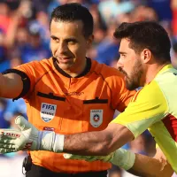 Recordado ex árbitro sentencia penal que le dio el triunfo a la U sobre Colo-Colo: «Se dejar caer»