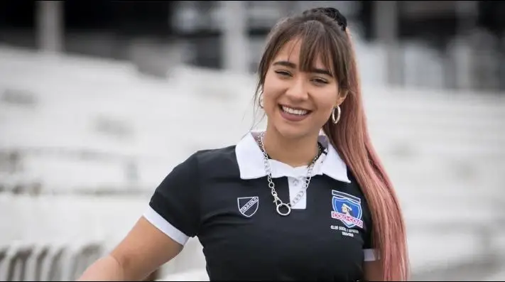 Princesa Alba es hincha y socia de Colo-Colo.