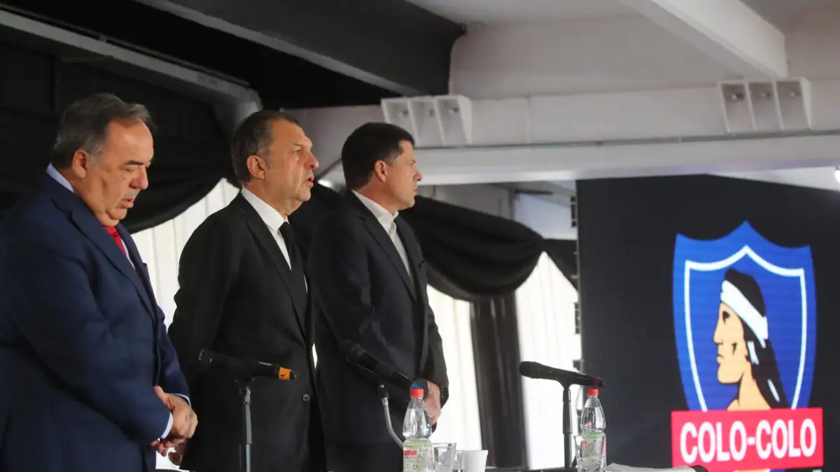 Junta de accionistas de Blanco y Negro.