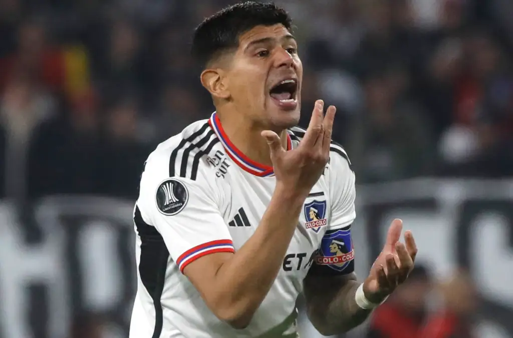 Esteban Pavez a detalles de cerrar su continuidad en Colo-Colo.