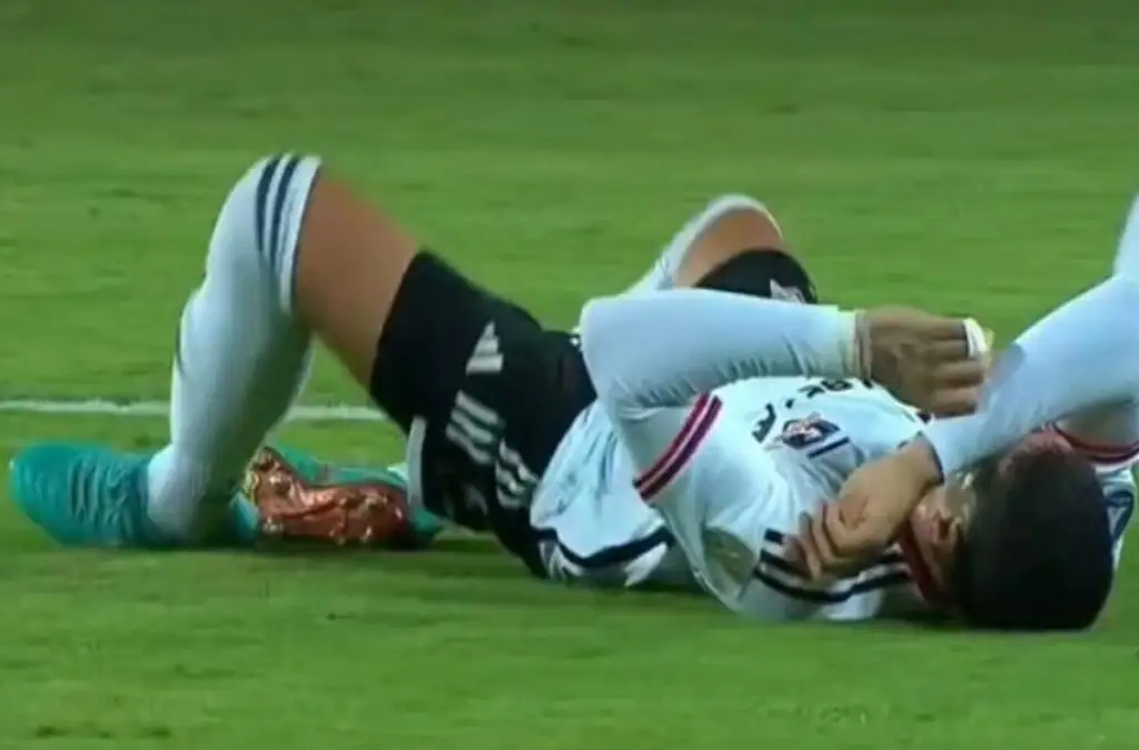 Matías de los Santos salió por lesión ante Deportivo Pereira.