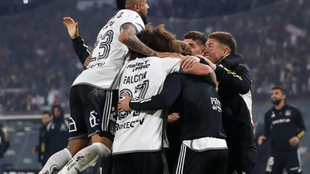 Colo-Colo entrenó este viernes.