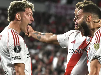 «Ya hay contacto»: Desde Argentina confirman negociaciones entre River Plate y futbolista de Colo-Colo