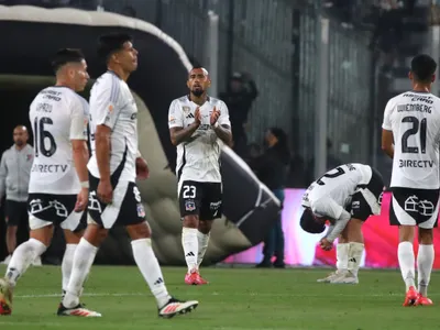 «No puede volver a ser titular»: Hinchas destrozan a jugador de Colo-Colo por su actuación ante Palestino