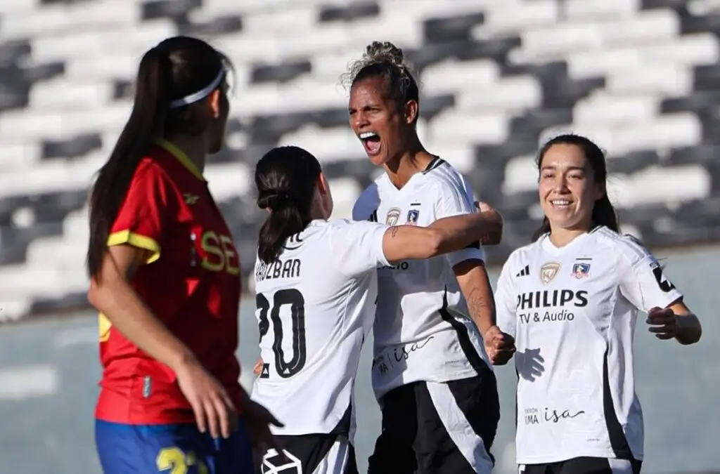 Colo-Colo venció a Unión Española por 4-0 en la Liga Femenina.