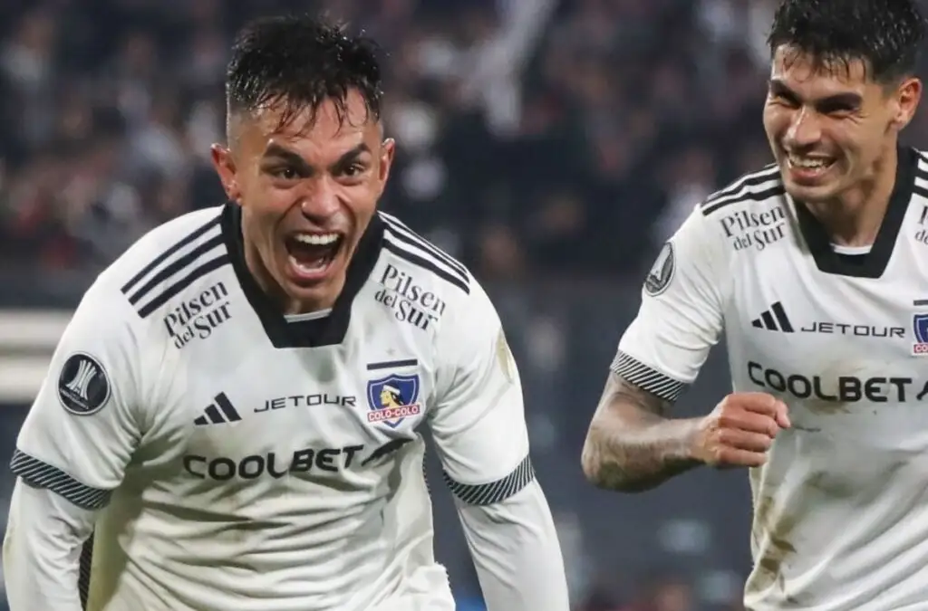 Colo-Colo venció a Junior en la ida de los octavos de final de la Copa Libertadores.