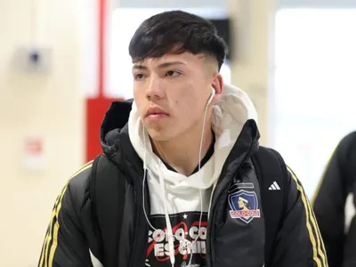 «Titular ya»: Hinchas de Colo-Colo alucinan con el nivel de Leandro Hernández ante Puerto Montt