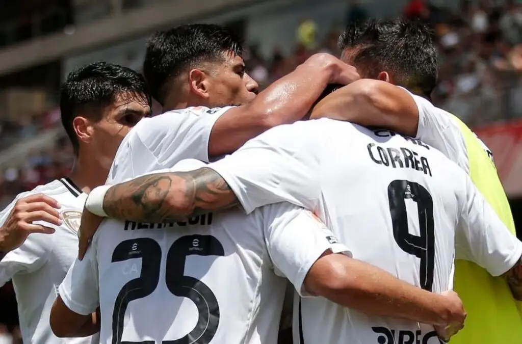 Jorge Almirón se refirió a la delantera de Colo-Colo.