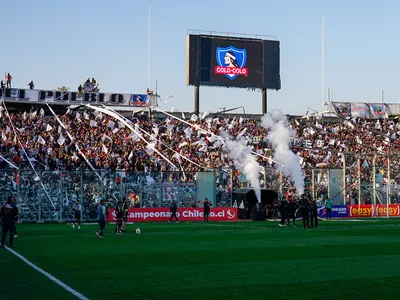 [VIDEO] Así fue la burlesca reacción de los hinchas de Colo-Colo a Cobreloa tras eliminarlos de Copa Chile