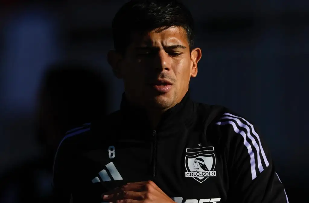 Esteban Pavez ha sido uno de los jugadores de Colo-Colo más criticados por los hinchas durante 2025.
