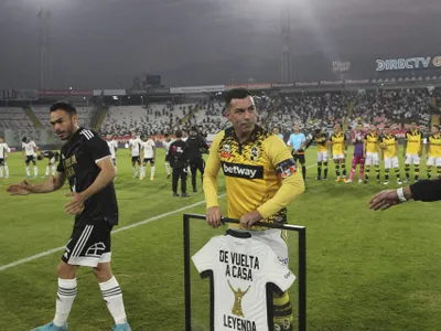 No olvida a Colo-Colo: Las sentidas declaraciones de Esteban Paredes