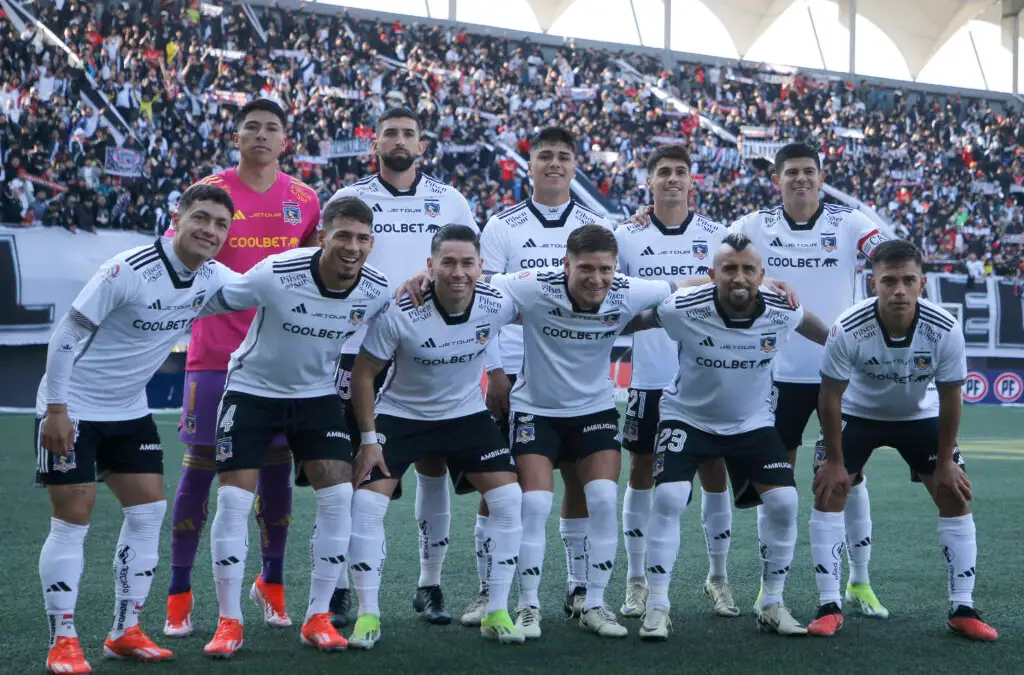 Vicente Pizarro y Brayan Cortés en la formación titular de Colo-Colo para enfrentar a Audax Italiano.