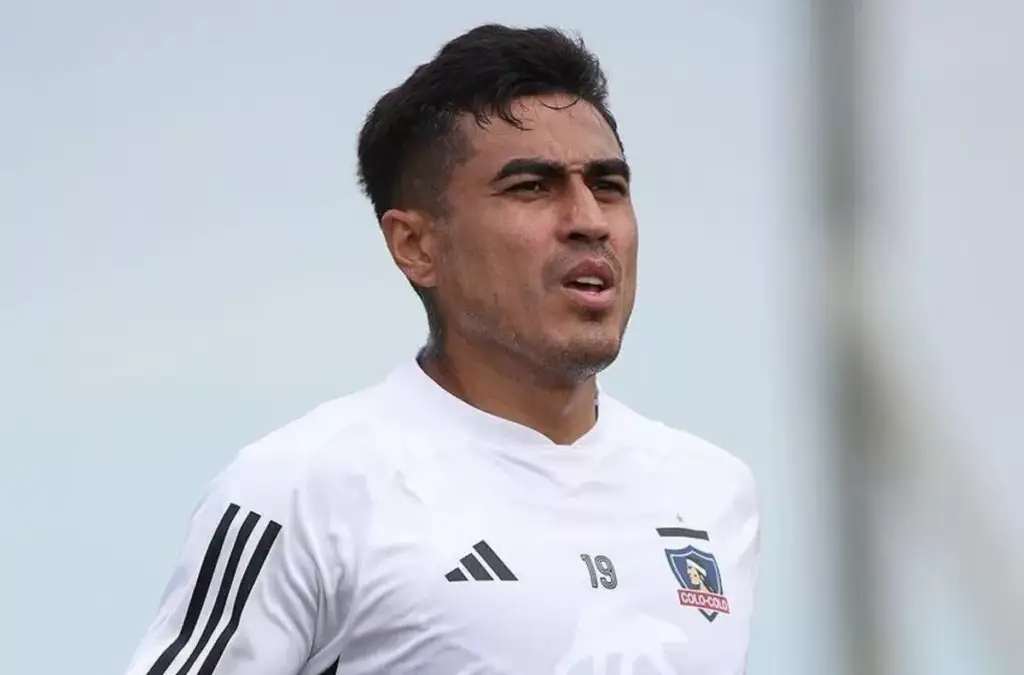 Darío Lezcano sigue por el momento en Colo-Colo de cara a la temporada 2024.