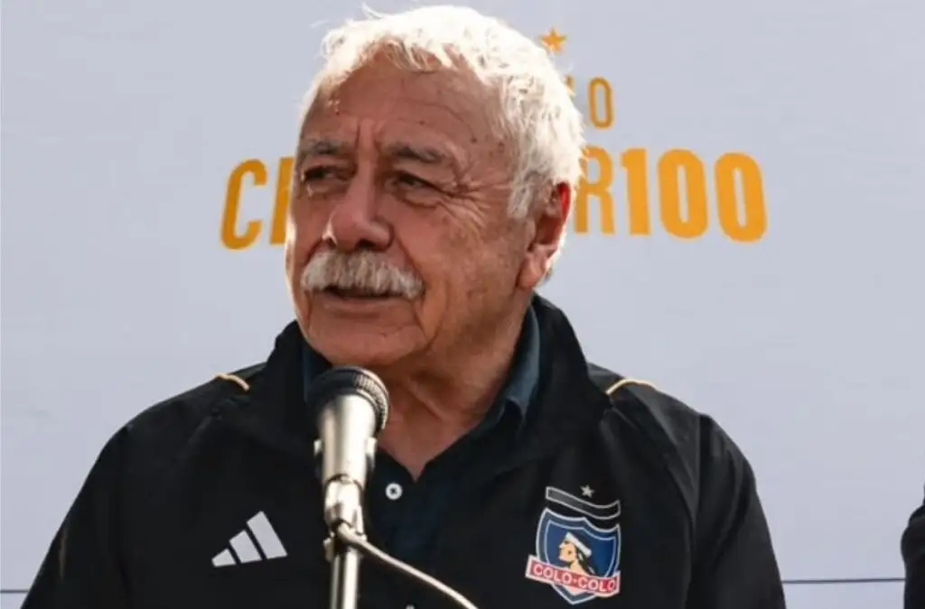 Fernando González aplaudió a Colo-Colo por poner a Carlos Caszely como el rostro del centenario.