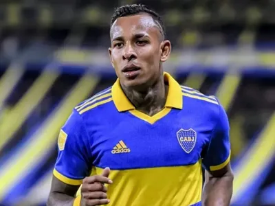 Revelan los montos de la oferta presentada por Colo-Colo para fichar a Sebastián Villa
