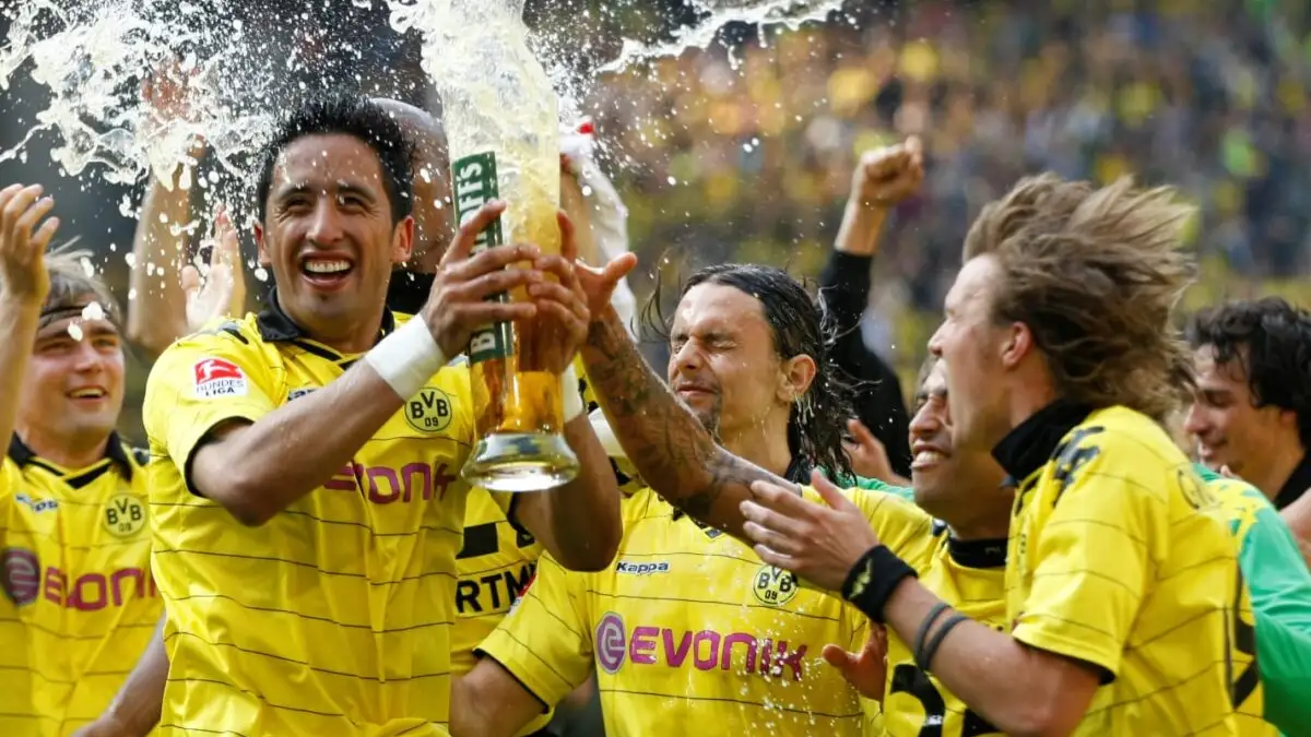 El partido de Leyendas de Real Madrid y Borussia Dortmund se jugará este sábado a las 6:00 am de Chile.