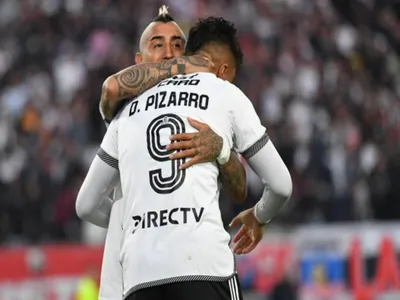 [Video] Con todo y con todos: Colo-Colo incluyó a jugadores suspendidos en su vuelo a Asunción