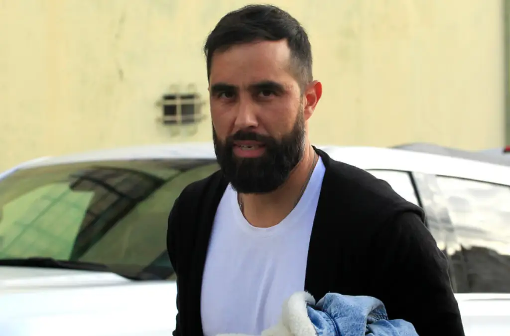 Claudio Bravo tiene chances de retornar a Colo-Colo en junio del 2024