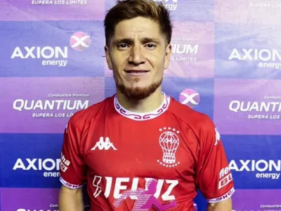 Como en sus mejores tiempos: Así fue el golazo de tiro libre de Leonardo Gil con Huracán