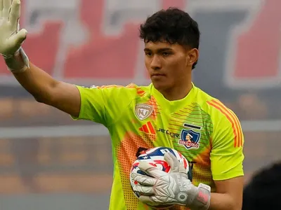Desde Colo-Colo salen en respaldo por el debut de Eduardo Villanueva en el primer equipo