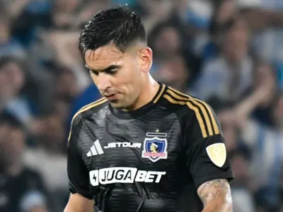 Sebastián Vegas hace fuerte autocrítica tras derrota de Colo-Colo ante Racing: «Es una vergüenza»