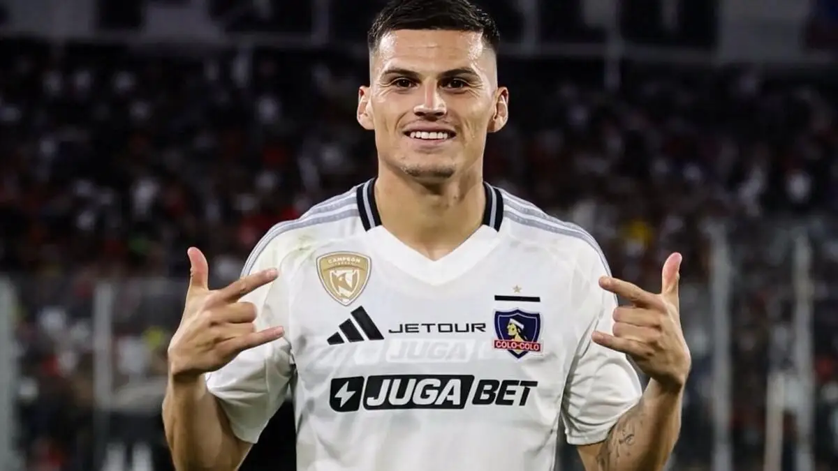 Lucas Cepeda viajó con Colo-Colo a Colombia.