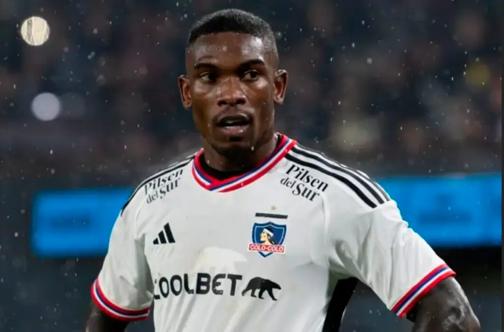 Fabián Castillo es uno de los jugadores que no seguirá en Colo-Colo.